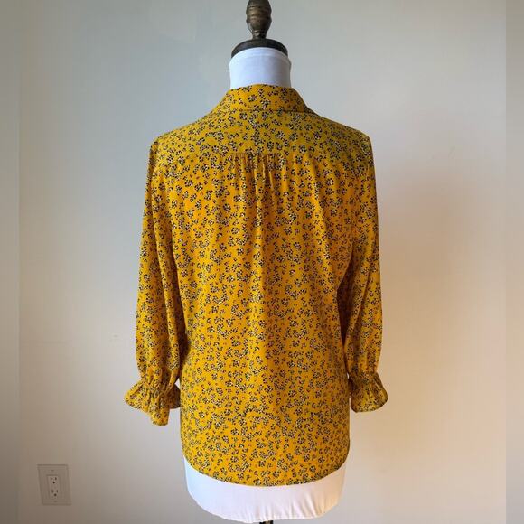 KARL LAGERFELD PARIS YELLOW PATTERN RUFFLE PEARL BUTTON 3/4 SLEEVE BLOUSE SMALL - Picture 3 of 9